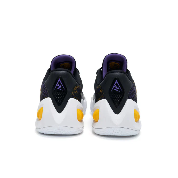 AR1 Showtime Basketball Shoes - Image 3